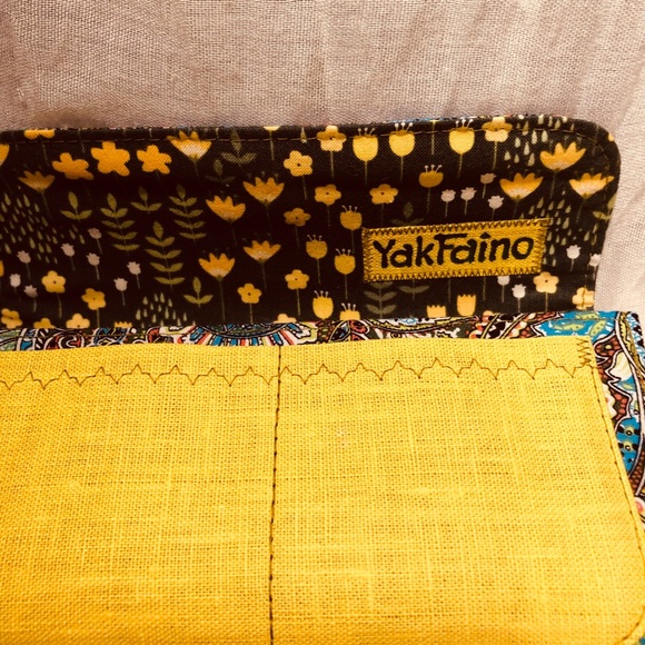 YAKFAINO  PAISLEY WALLET - Picture 4 of 8
